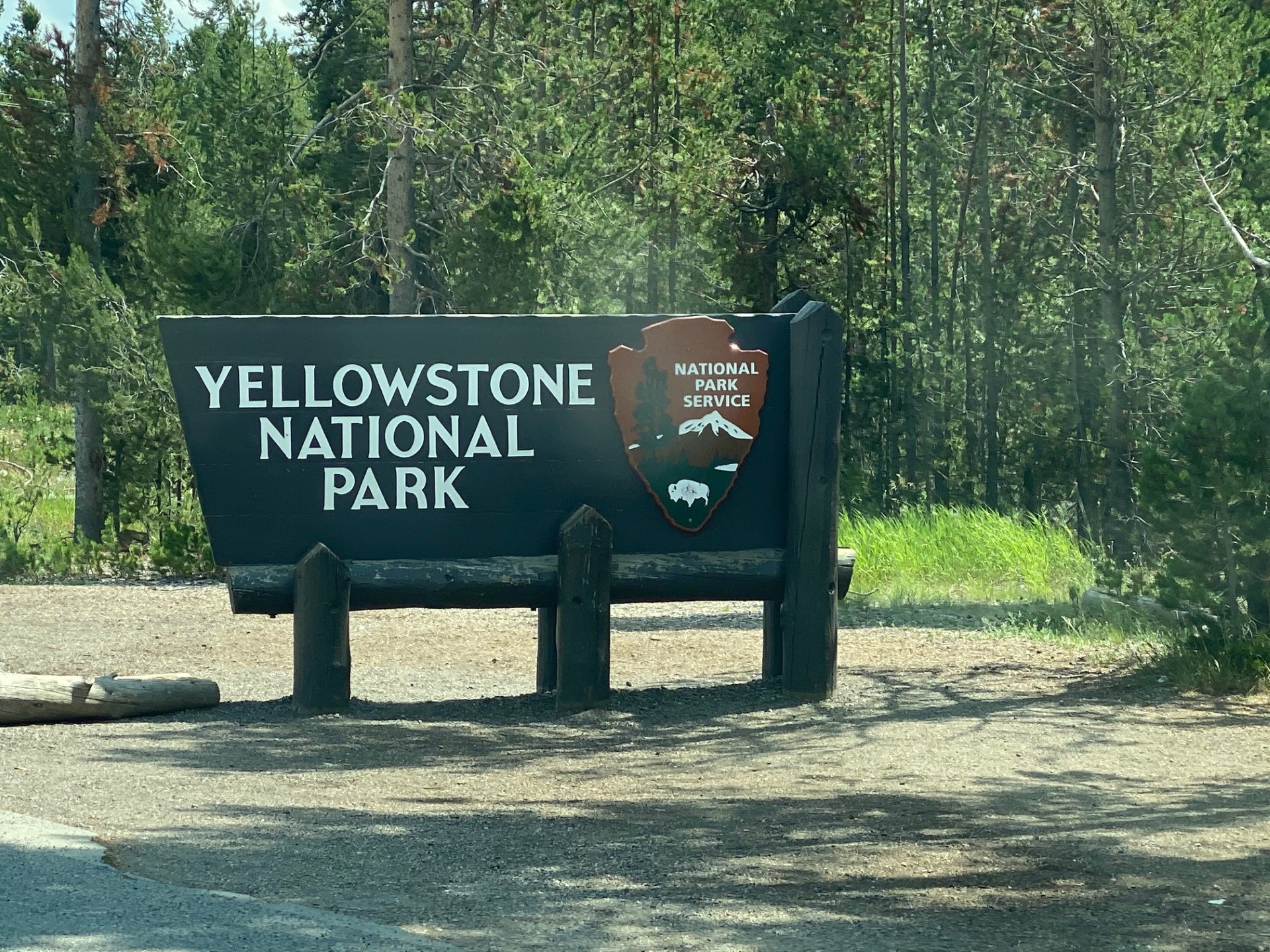 Yellowstone National Park Sign